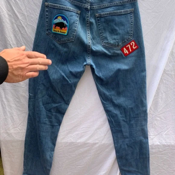 GAP Women's girlfriend 1969 Blue Jeans with Fun Patches - Picture 8 of 12